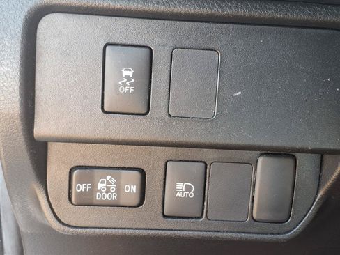 Used 2023 Toyota Tacoma SR AWD/4WD image 17