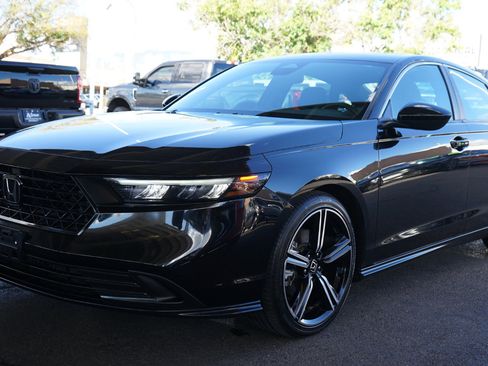 Used 2024 Honda Accord Sport image 7