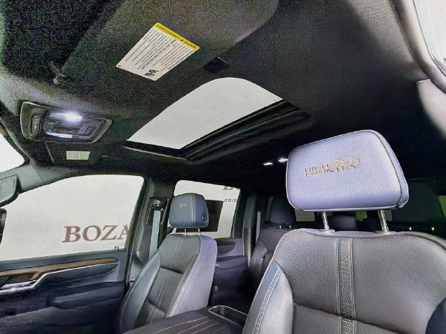 Used 2024 Chevrolet Silverado 2500 High Country w/ High Country Premium Package AWD/4WD image 27