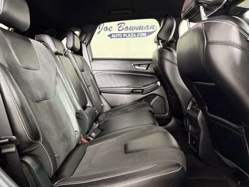Used 2022 Ford Edge ST image 19