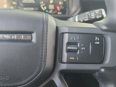 Used 2023 Land Rover Defender 130 X-Dynamic SE AWD/4WD image 19