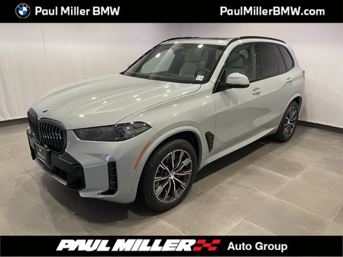 Used 2026 BMW X5 xDrive40i w/ M Sport Package AWD/4WD image 1