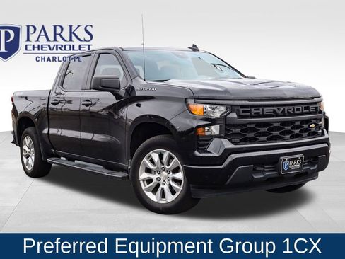 Used 2023 Chevrolet Silverado 1500 Custom image 1
