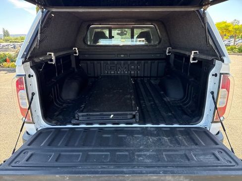 Used 2022 GMC Canyon AT4 AWD/4WD image 13