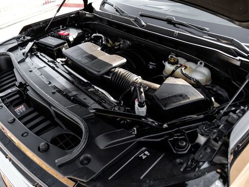 Used 2022 Chevrolet Suburban LT w/ Luxury Package image 53