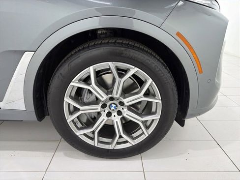 Used 2024 BMW X7 xDrive40i image 49