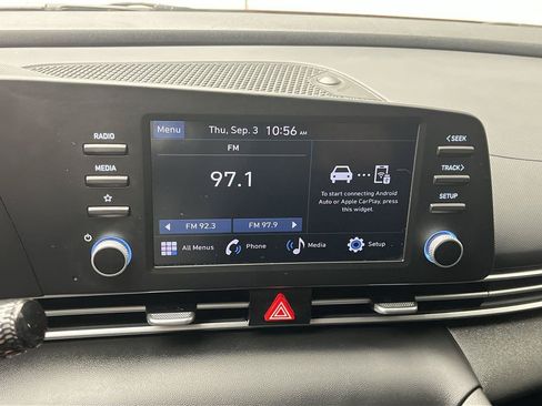 Used 2025 Hyundai Elantra SE FWD image 16