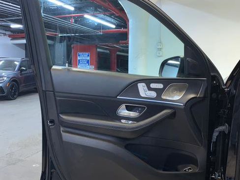 Used 2022 Mercedes-Benz GLS 450 4MATIC image 13