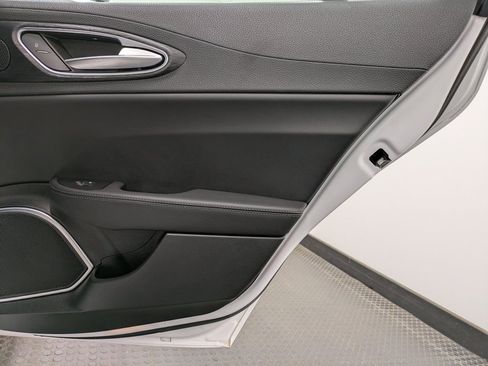 Used 2022 Alfa Romeo Giulia Sprint image 25