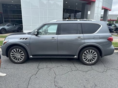 Used 2016 INFINITI QX80 4WD w/ Deluxe Technology Package image 3