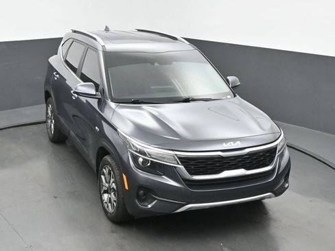 Used 2023 Kia Seltos EX AWD/4WD image 43