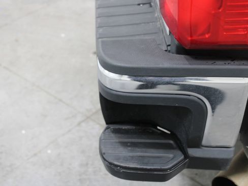 Used 2024 Ford F250 XLT image 17