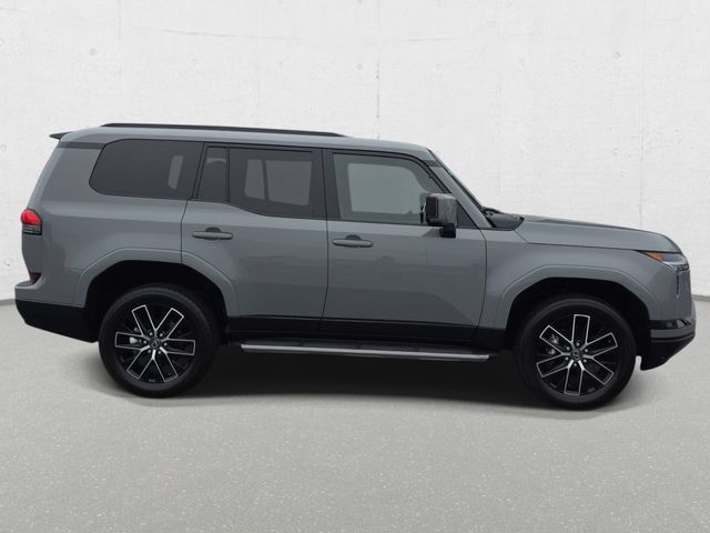 Certified 2024 Lexus GX 550 w/ Cold Area Package AWD/4WD image 4