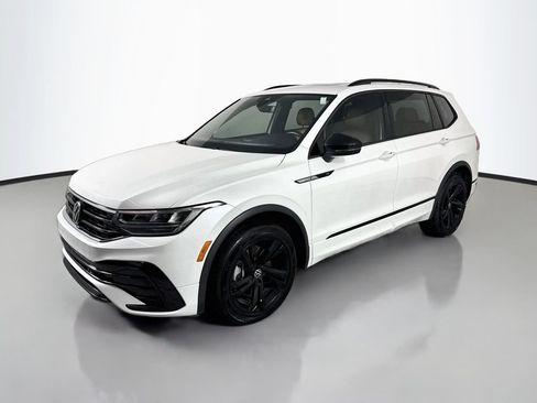 Used 2023 Volkswagen Tiguan SE R-Line FWD image 1