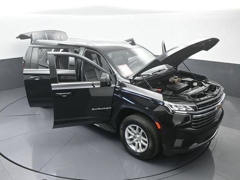 Used 2024 Chevrolet Suburban LT RWD image 69