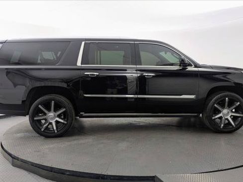 Used 2015 Cadillac Escalade ESV Premium RWD image 9
