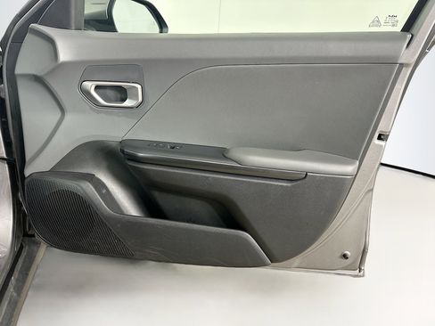 Used 2025 Kia K4 LXS image 30