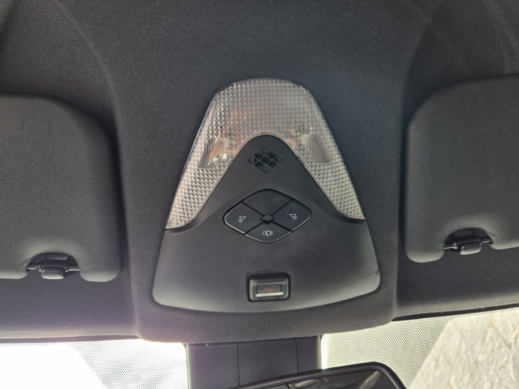 Used 2019 Toyota C-HR XLE FWD image 21