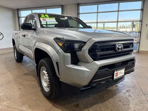 Used 2024 Toyota Tacoma SR RWD image 4