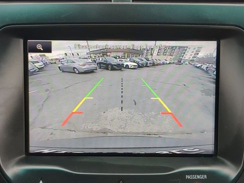 Used 2015 Ford Explorer XLT w/ Equipment Group 202B image 24