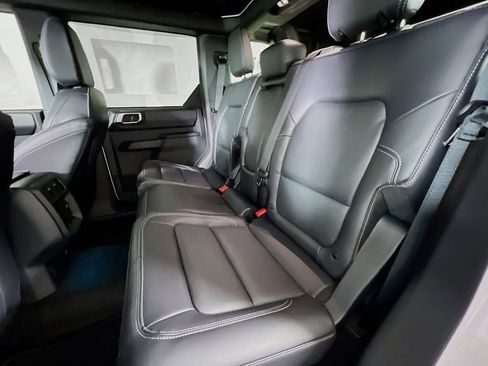 New 2025 Ford Bronco Outer Banks image 28