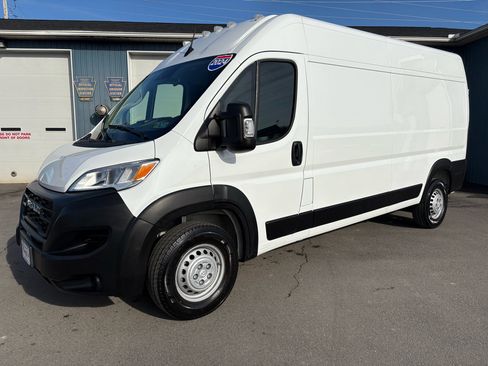 Used 2024 RAM ProMaster 2500 image 1