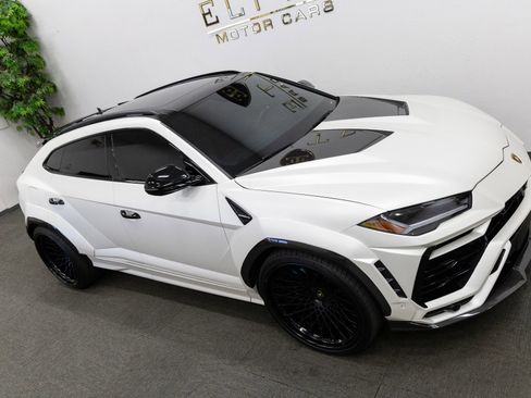Used 2020 Lamborghini Urus AWD/4WD image 22