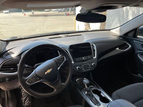 Used 2023 Chevrolet Malibu LT image 33