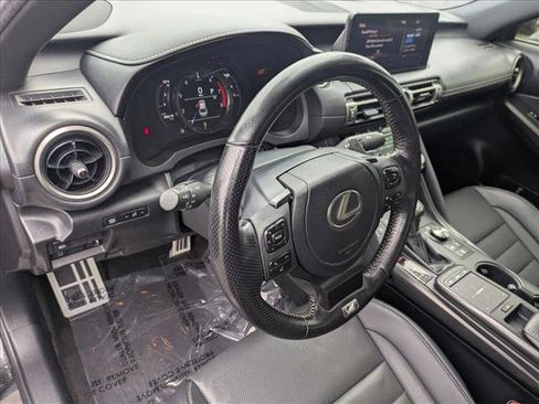 Used 2021 Lexus IS 350 F Sport image 10
