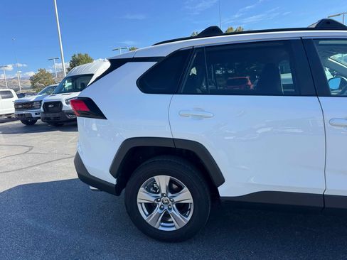 Used 2025 Toyota RAV4 XLE image 8