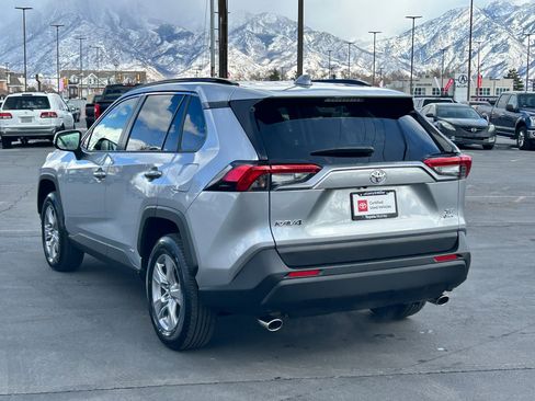 Used 2025 Toyota RAV4 XLE image 3