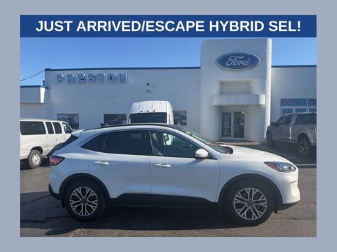 Used 2022 Ford Escape SEL w/ Class II Trailer Tow Package FWD image 1