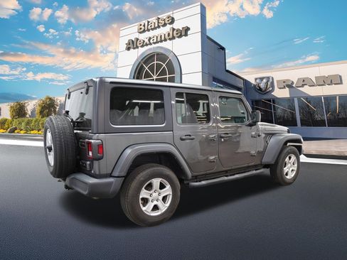 Certified 2022 Jeep Wrangler Unlimited Sport AWD/4WD image 3
