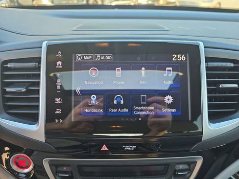 Used 2017 Honda Pilot Touring image 36