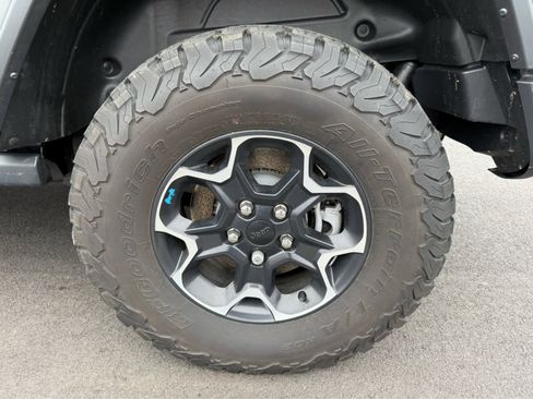 Used 2023 Jeep Wrangler Unlimited Rubicon 4xe w/ Steel Bumper Group image 3