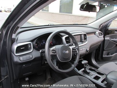 Used 2020 Kia Sorento AWD V6 image 10