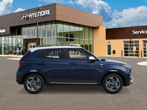 New 2026 Hyundai Venue SEL FWD image 7