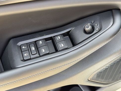 New 2026 Jeep Grand Cherokee L 4WD image 21