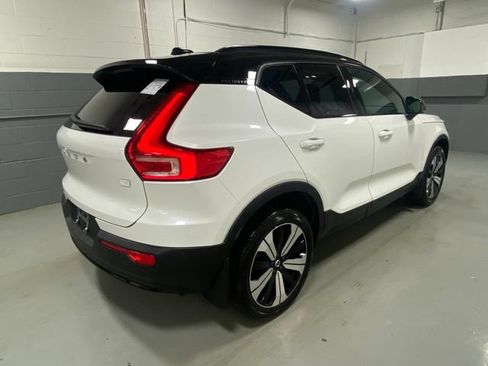 Used 2023 Volvo XC40 Recharge Core AWD/4WD image 3