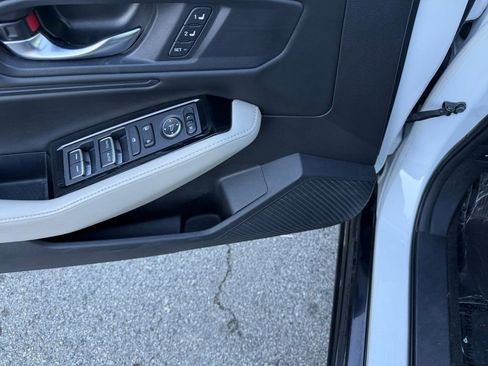 Used 2023 Honda Accord Touring image 13