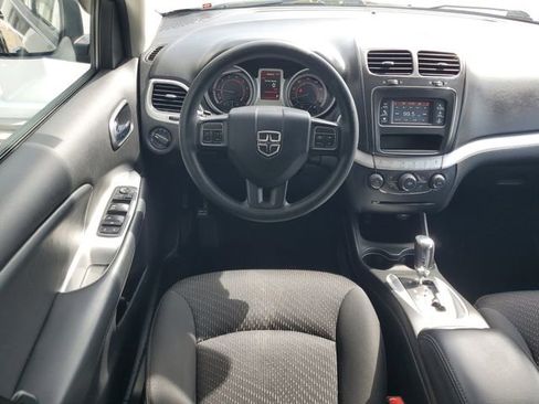 Used 2018 Dodge Journey SE w/ Blacktop Package image 26