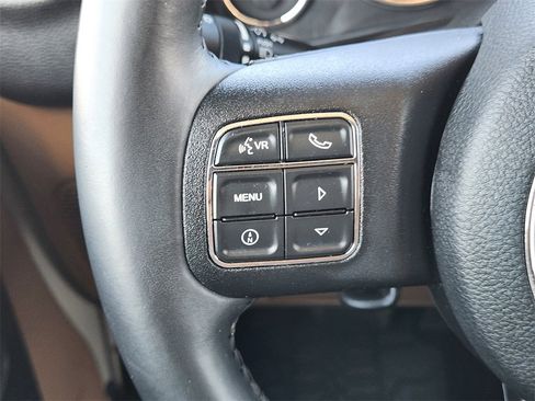 Used 2017 Jeep Wrangler Unlimited Sahara w/ Connectivity Group image 28