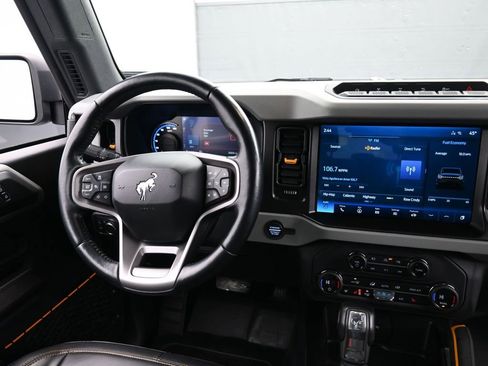 Used 2021 Ford Bronco Badlands image 11