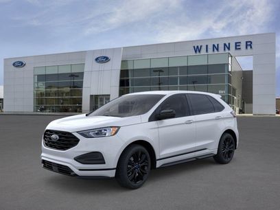 New 2024 Ford Edge SE w/ Black Appearance Package
