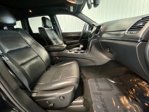 Used 2021 Jeep Grand Cherokee Limited w/ Luxury Group II image 25