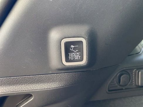 Used 2023 Jeep Grand Cherokee Summit image 13