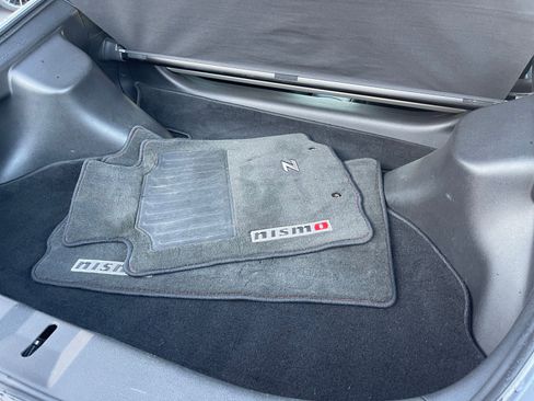 Used 2015 Nissan 370Z NISMO image 17