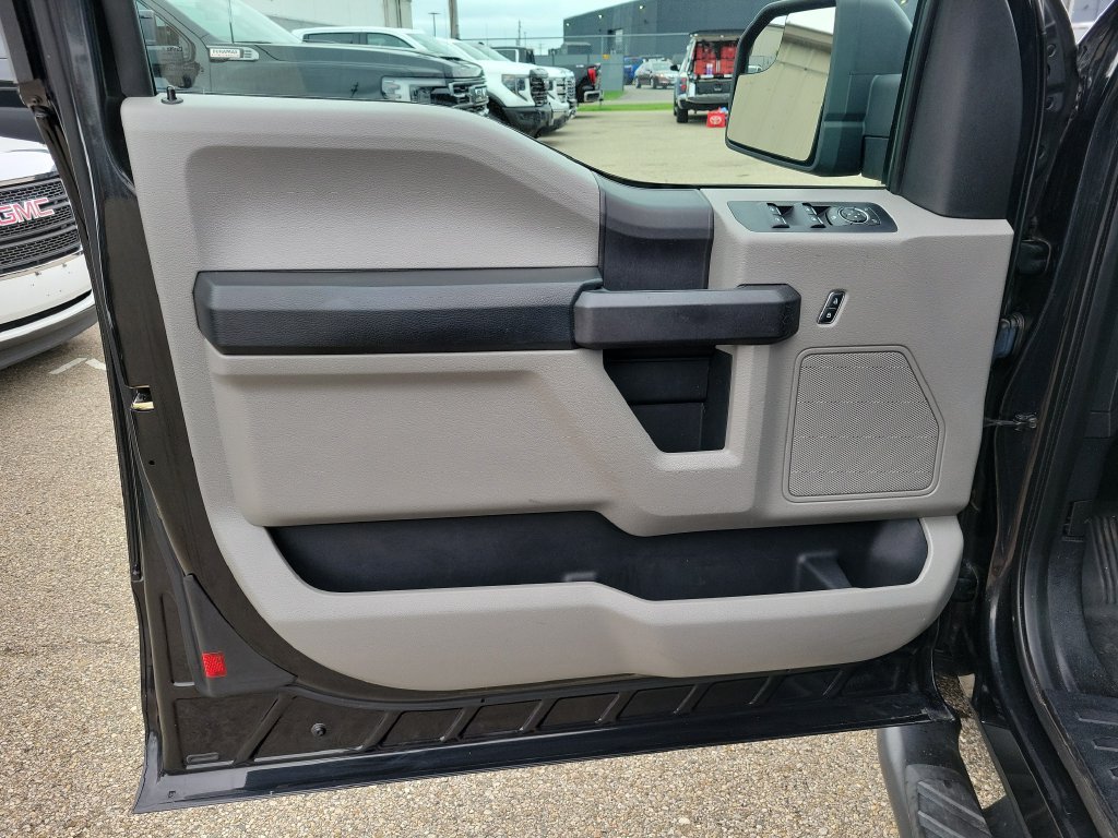 Used 2015 Ford F150 XL w/ Equipment Group 101A Mid RWD image 18
