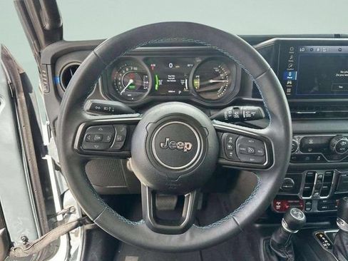 Used 2024 Jeep Wrangler Unlimited Rubicon 4xe AWD/4WD image 35