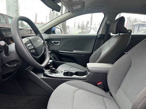 New 2025 Kia K4 LXS image 11
